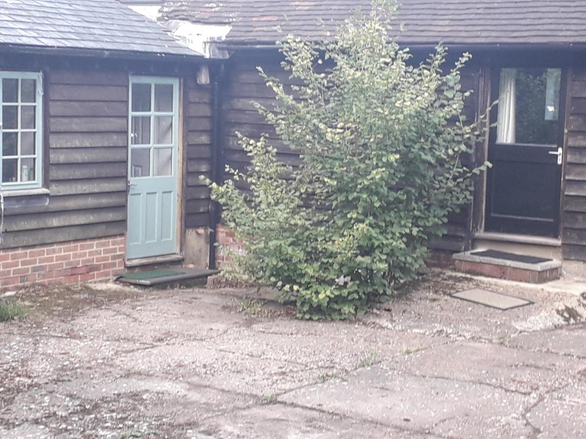 Moaps Farm B&B Support Small Business, Welcome, Check In From 5 Pm Danehill Bagian luar foto